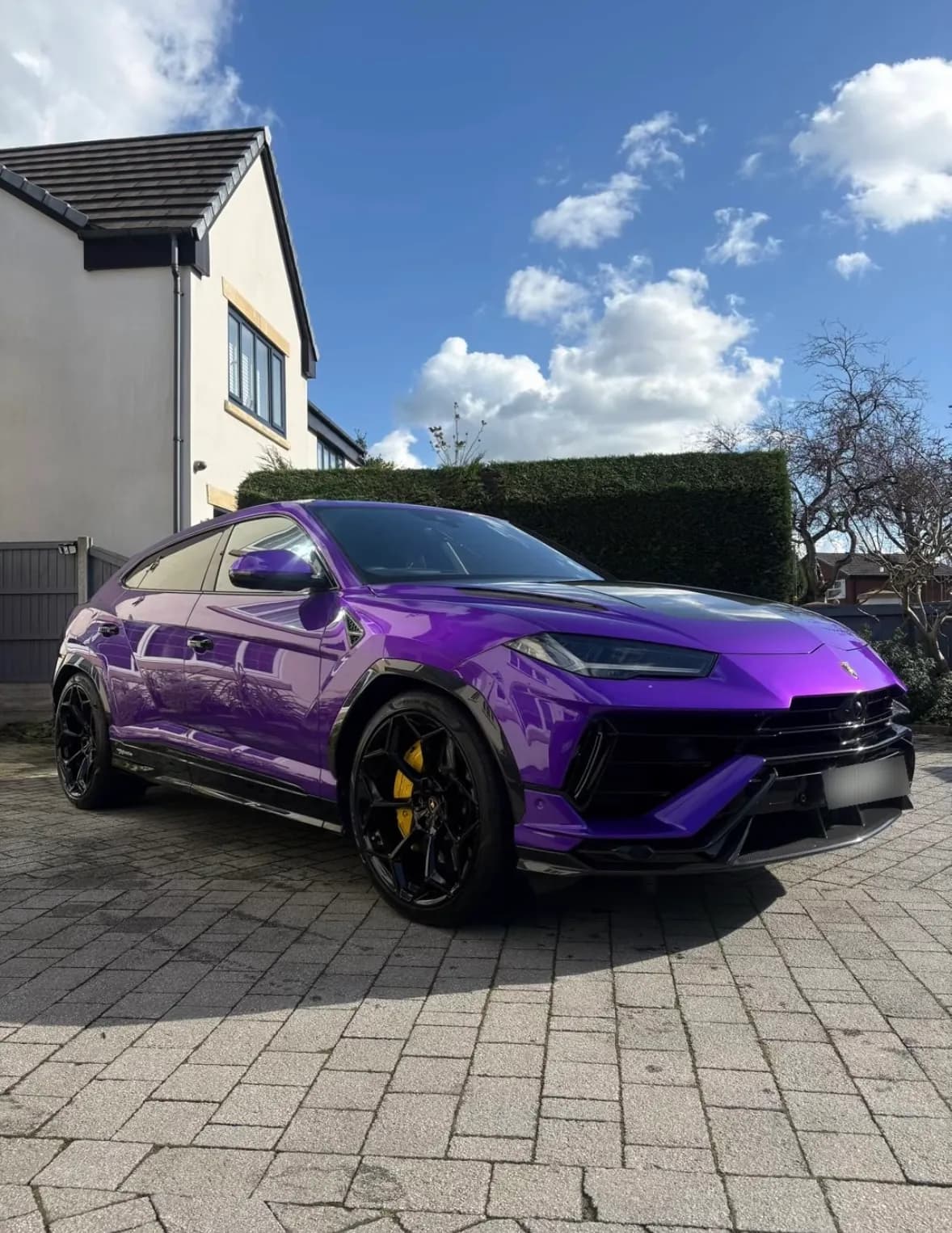 Purple Lamborghini Urus exterior